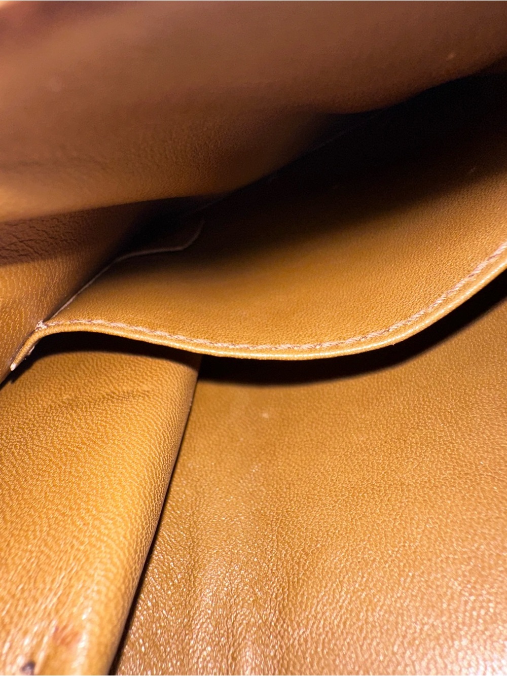 CELINE Phoebe Philo Classic Box Bag in Medium - Color Camel - Picture 5 of 17